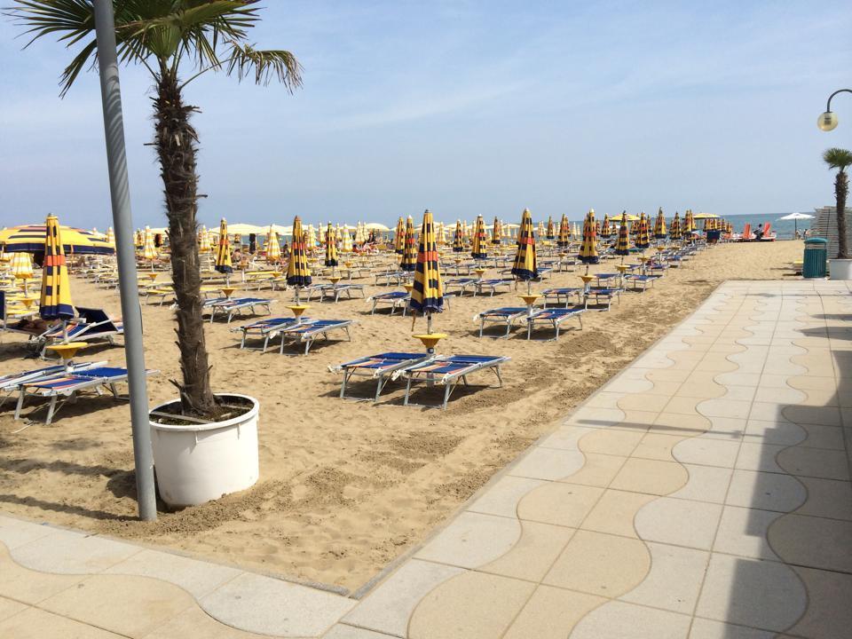 Hotel Al Mare Лидо-ди-Езоло Экстерьер фото