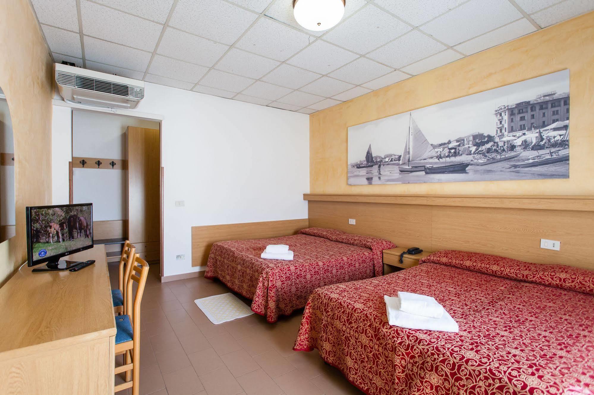 Hotel Al Mare Лидо-ди-Езоло Экстерьер фото