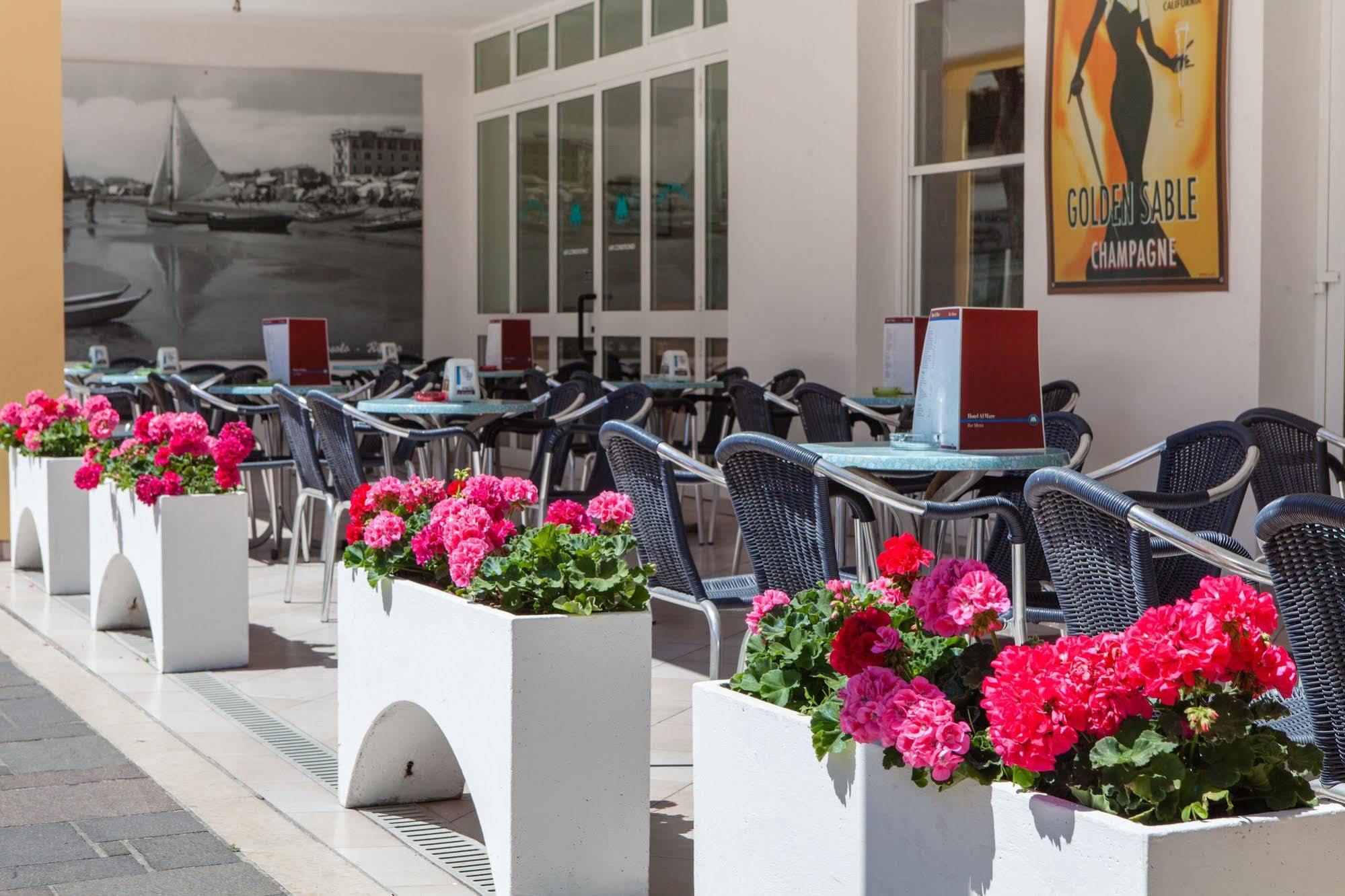 Hotel Al Mare Лидо-ди-Езоло Экстерьер фото